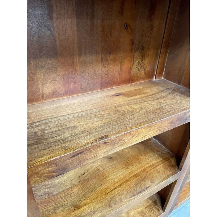 Dakota Tall Shelves T43