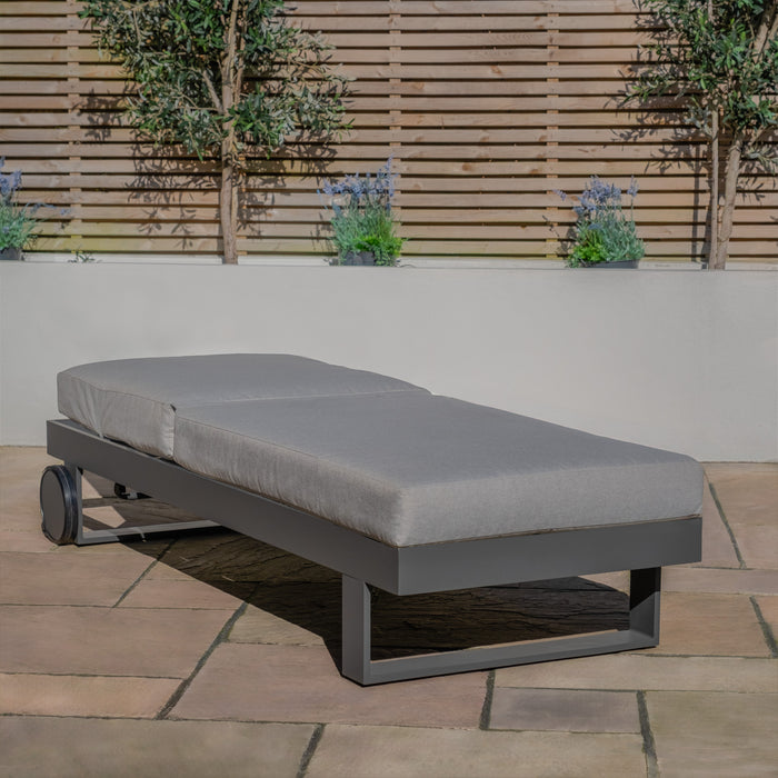 Vancouver / New York Aluminium Sunlounger - Dove Grey
