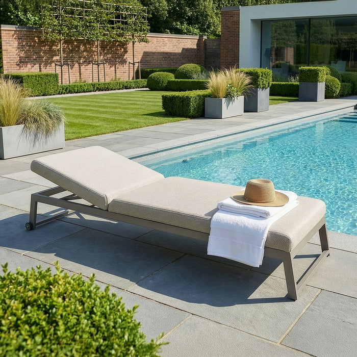 Outdoor Fabric Allure Sunlounger