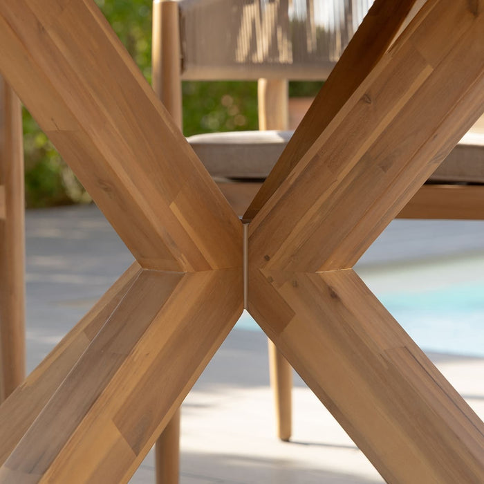 Porto Acacia Wood 4-6 Seat Round Dining Table