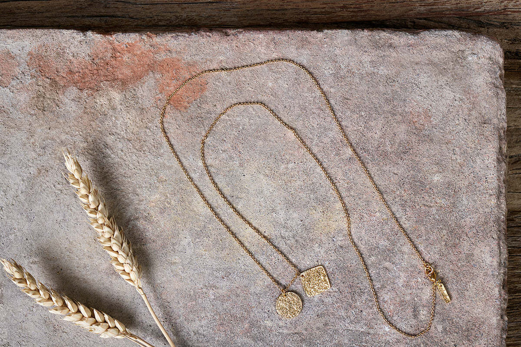 Aavani Necklace Gold