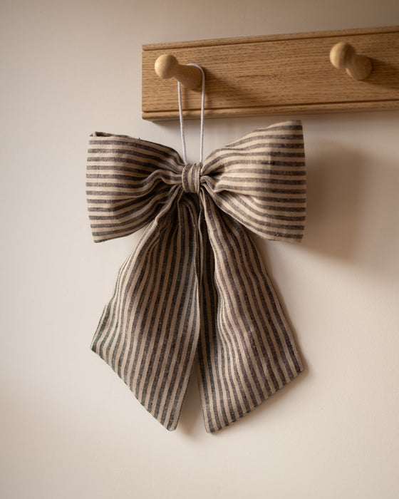 Black and Grey Stripe Hanging Bow