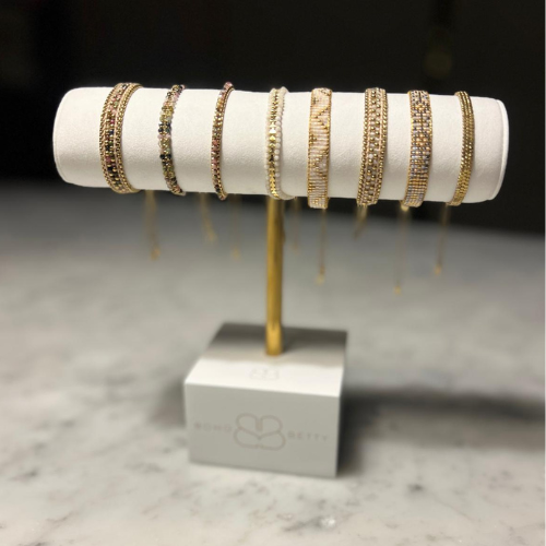 Boho Betty Single T-Bar Faux Suede Display Stand – Gold & White Bracelet Holder
