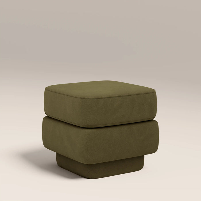 Ava Pouffe