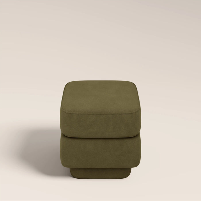 Ava Pouffe
