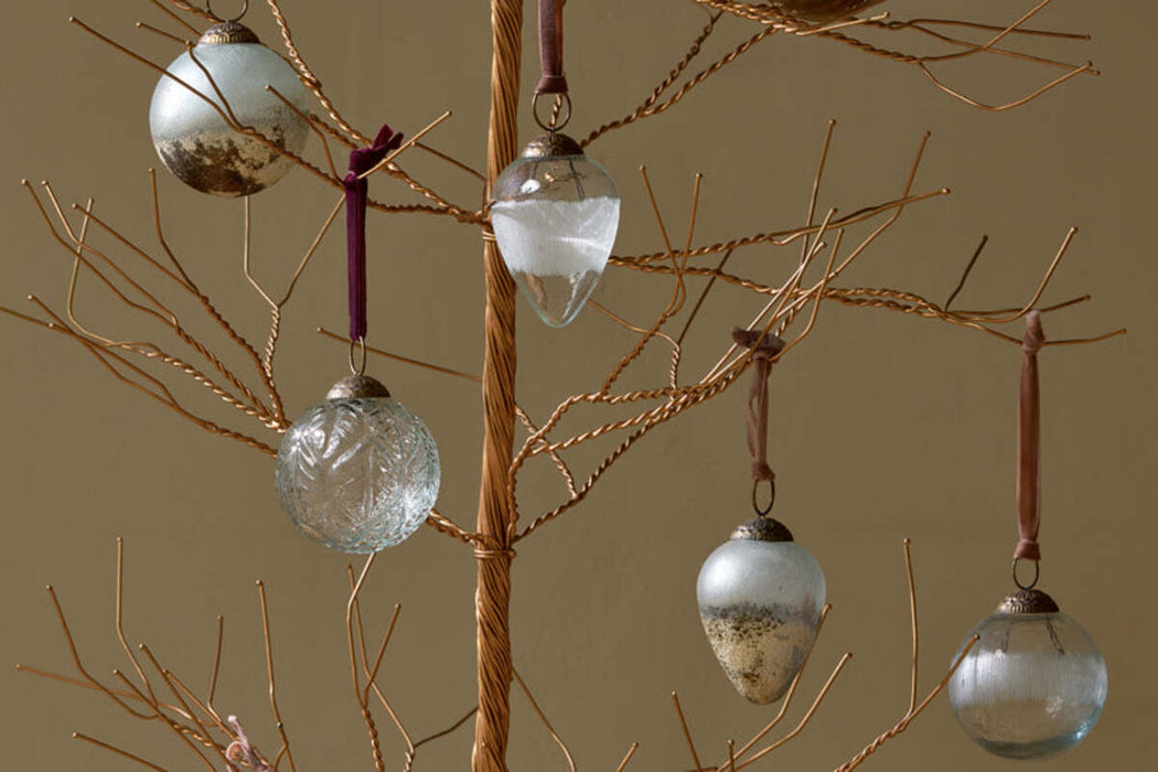 Charida Base Wire Tree Brass Extra Large