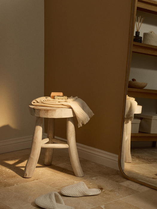 Round Mungur Wood Stool Beachside