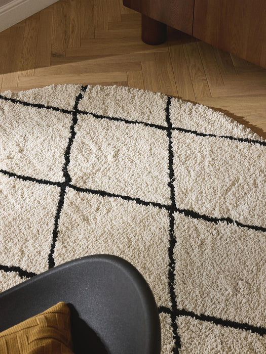 Naima Round Hand-Tufted Fluffy High-Pile Rug
