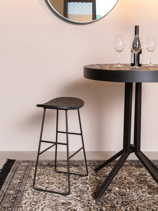 Counter Stool Tangle