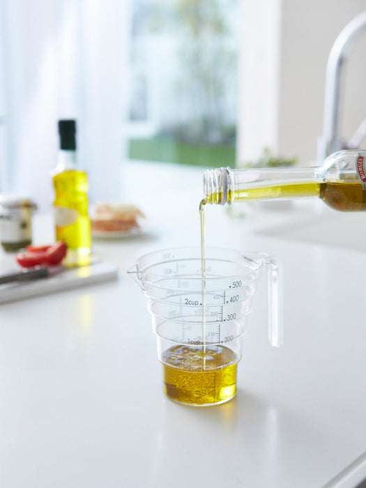 Measuring Cup Lay