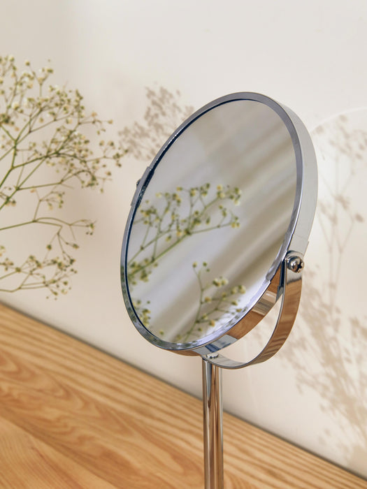 Round Cosmetic Mirror Flip with Magnification and Metal Base