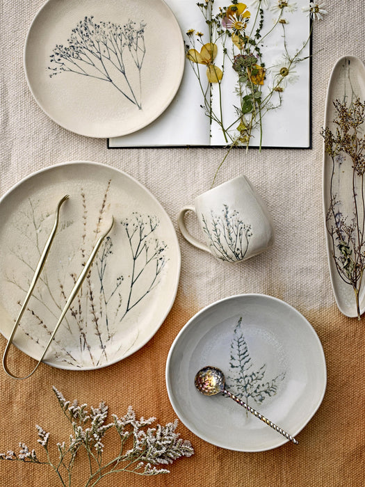 Handmade Serving Plate Bea with Grass Motif