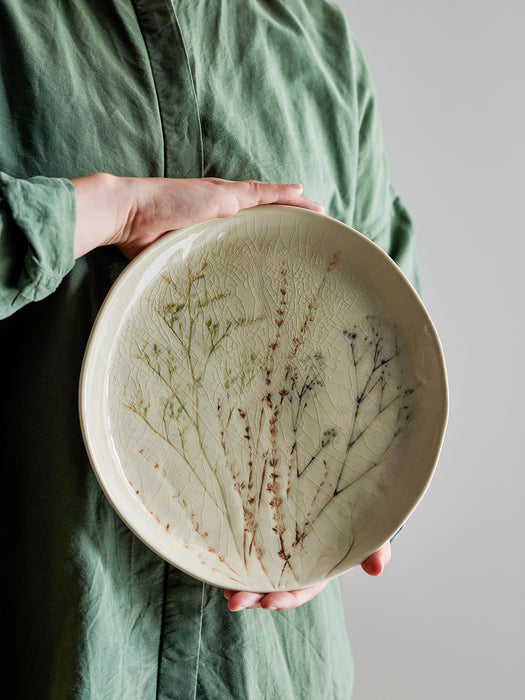 Handmade Serving Plate Bea with Grass Motif