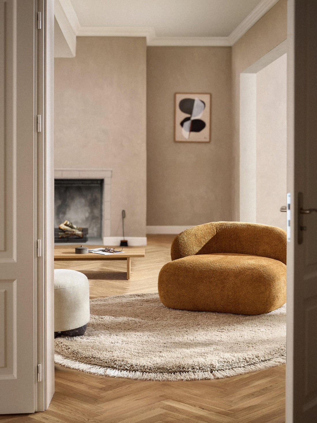 Dreamy Round Fluffy High-Pile Rug with Fringes