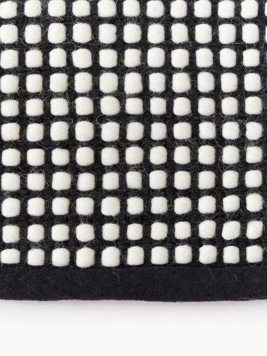 Amaro Round Hand-Woven Wool Rug