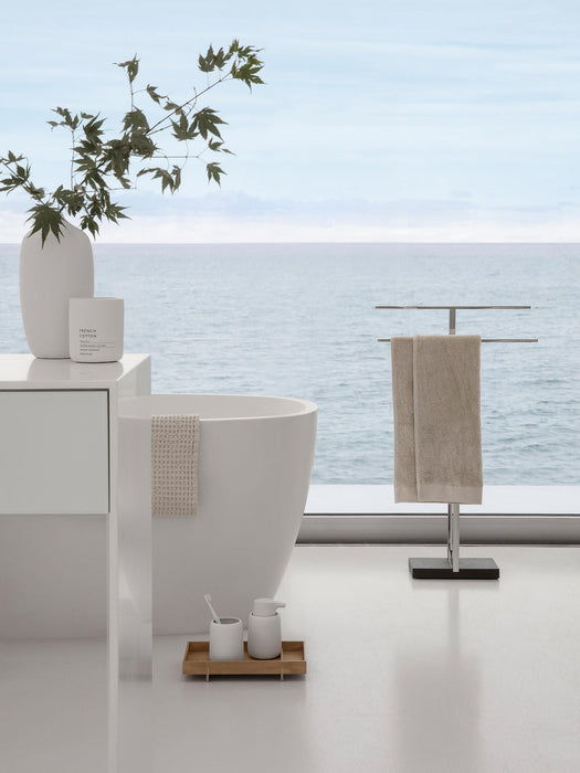 Menoto Metal Towel Holder