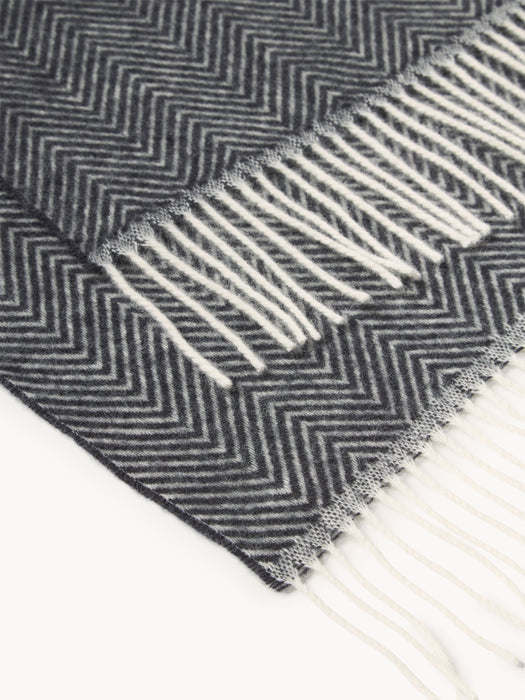 Wool Throw Tyrol with Herringbone Pattern and Fringes