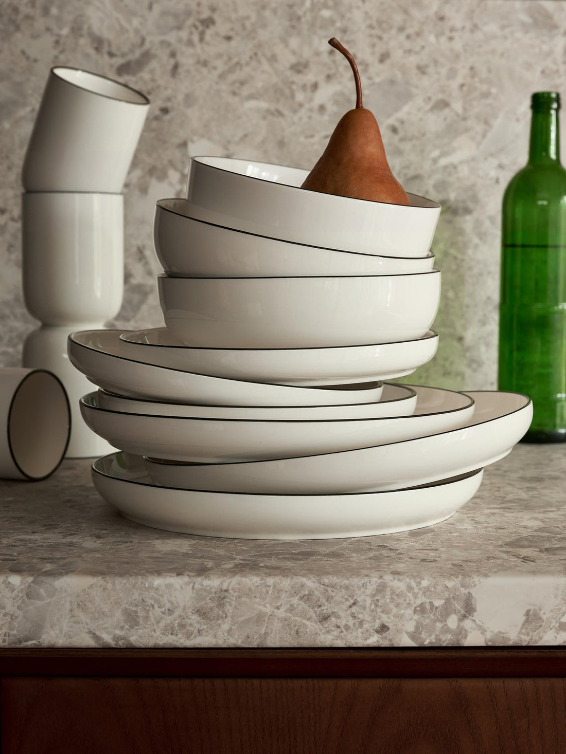 Facile Porcelain Tableware Set, 6 People, Set of 18