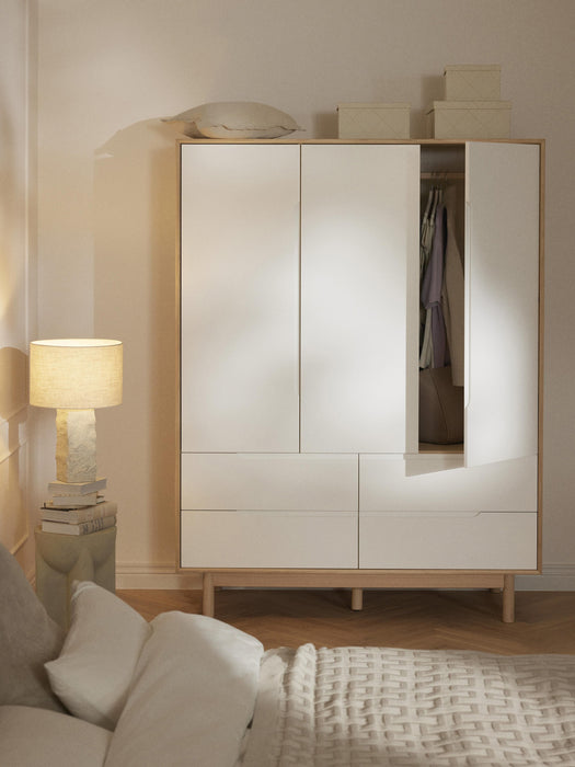 Wardrobe Cassy 3-doors