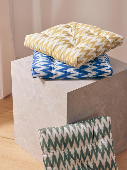 Outdoor Seat Cushion Maillot with Ikat Pattern