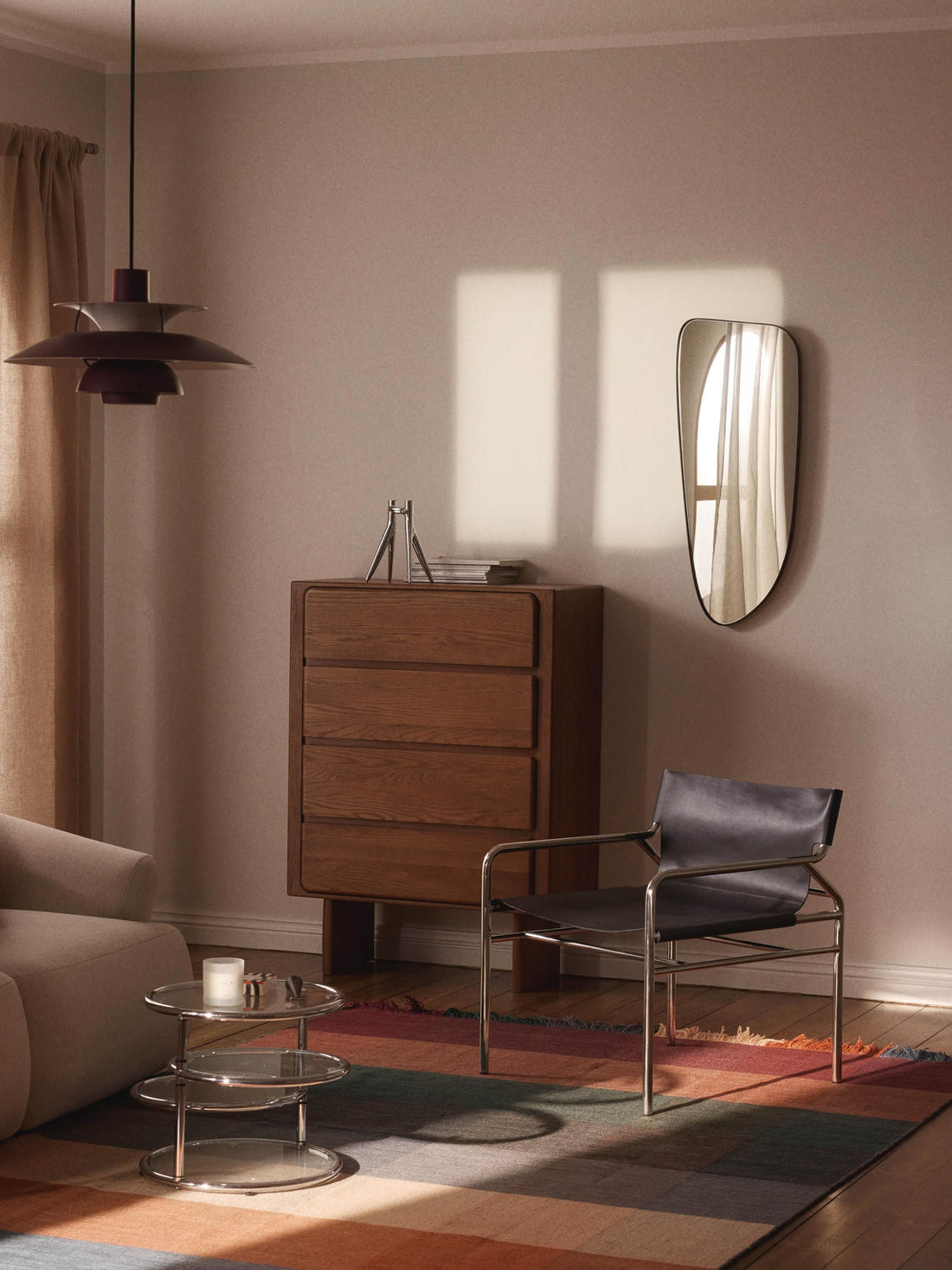 Oiva Wall Mirror in A Curved Shape