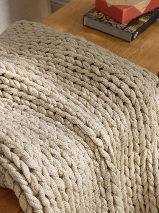 Handmade Chunky Knit Blanket Adyna