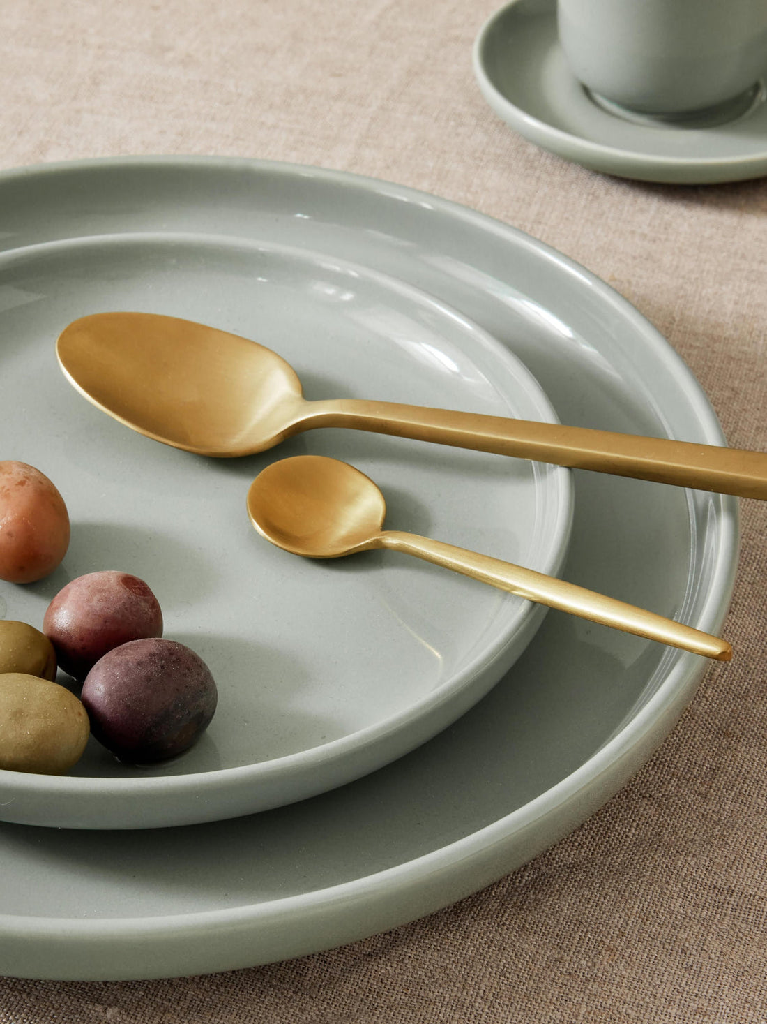 Nessa Porcelain Dinner Plates, Set of 4