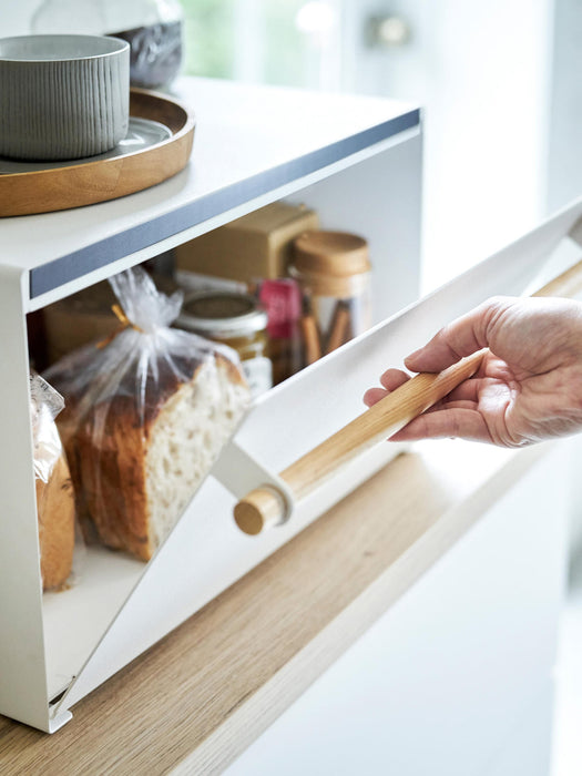Bread Box Tosca with Magnetic Opening