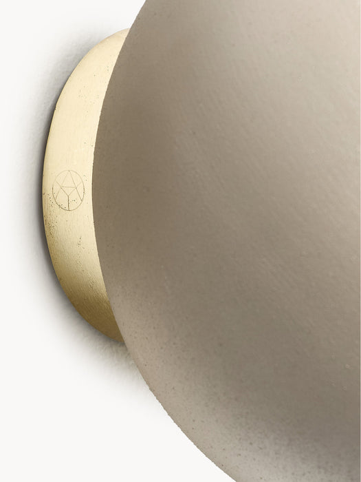 Globe Metal Wall Cover Pot