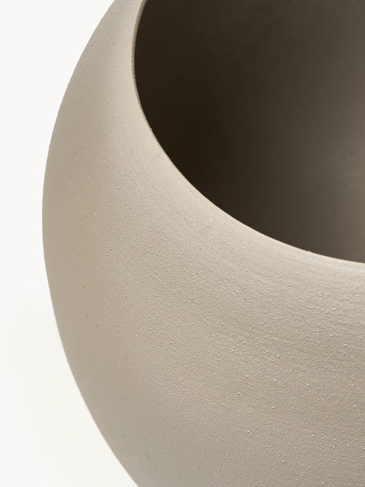 Globe Metal Wall Cover Pot