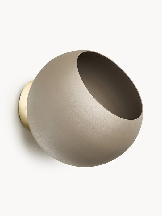 Globe Metal Wall Cover Pot