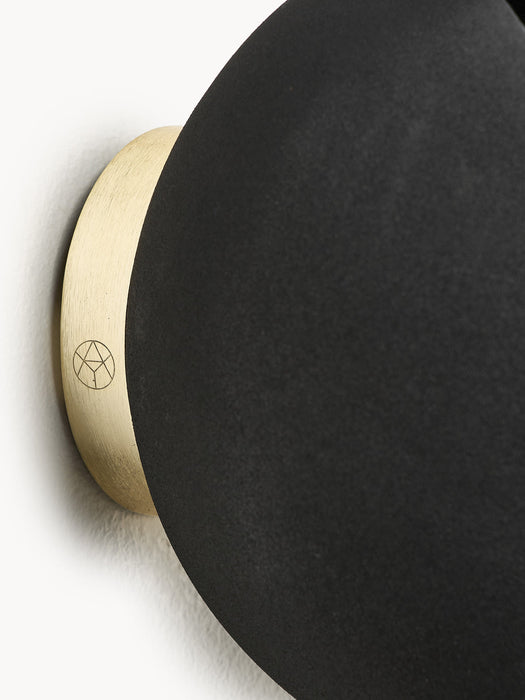 Globe Metal Wall Cover Pot