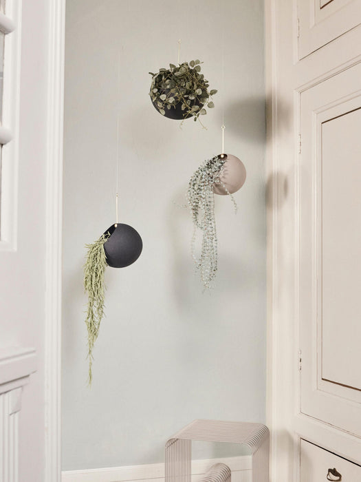 Globe Metal Hanging Cover Pot