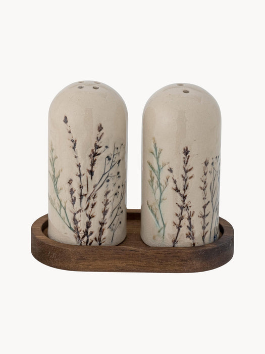 Handmade Salt and Pepper Shakers Bea with Wooden Tray