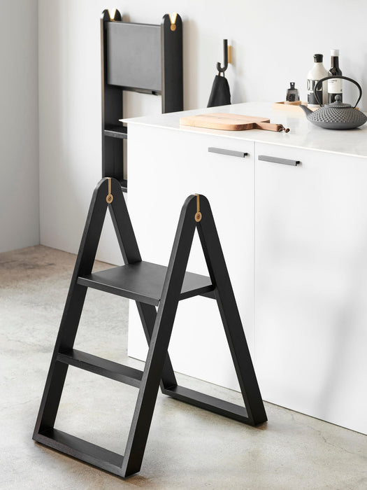 Reech Oak Wood Stepladder