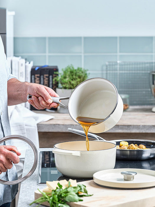 Oval Roaster Doelle with Non-stick Coating