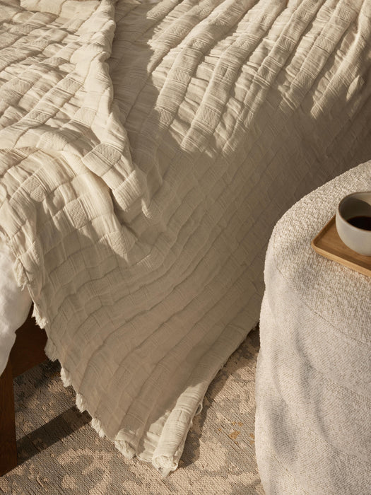 Muslin Bedspread Bethany with Fringes