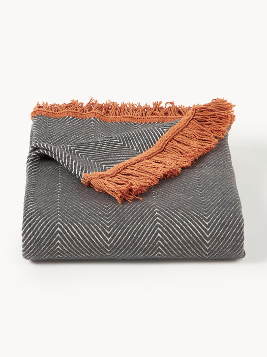 Throw Agatha with Herringbone Pattern