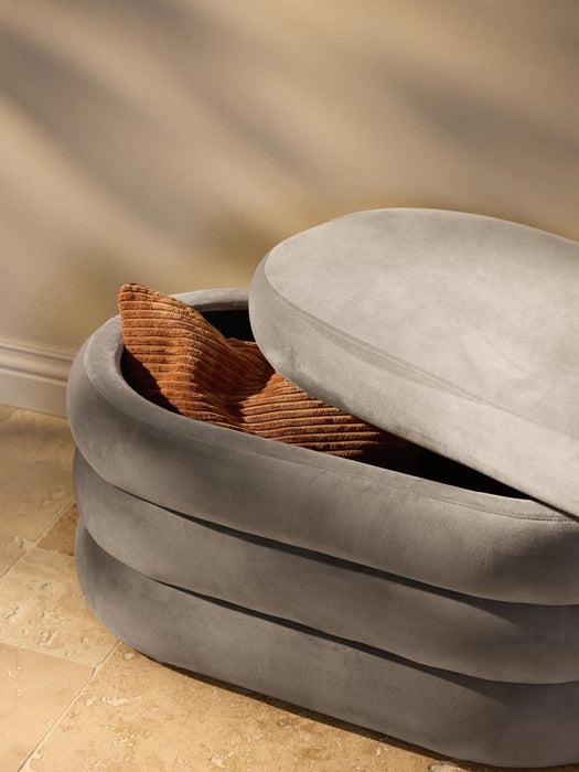 Small Velvet Upholstered Bench Alto with Storage Space