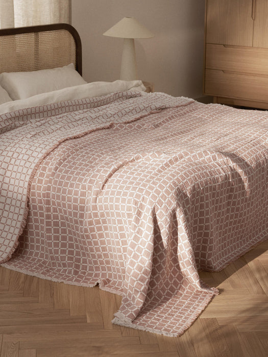 Ronia Washed Muslin Bedspread with Fringes