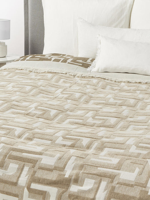 Fran Jacquard Bedspread with Fringed Hem