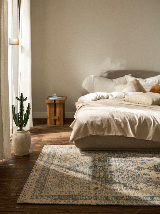 Mahdi Hand-Woven Chenille Rug