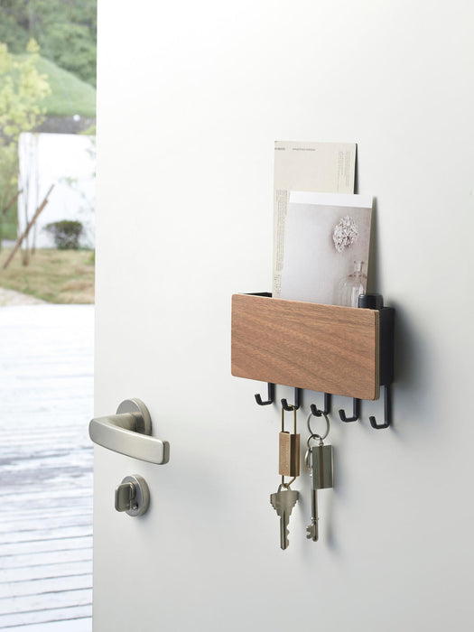 Wall-Mounted Coat Rack Rin with Magnetic Back