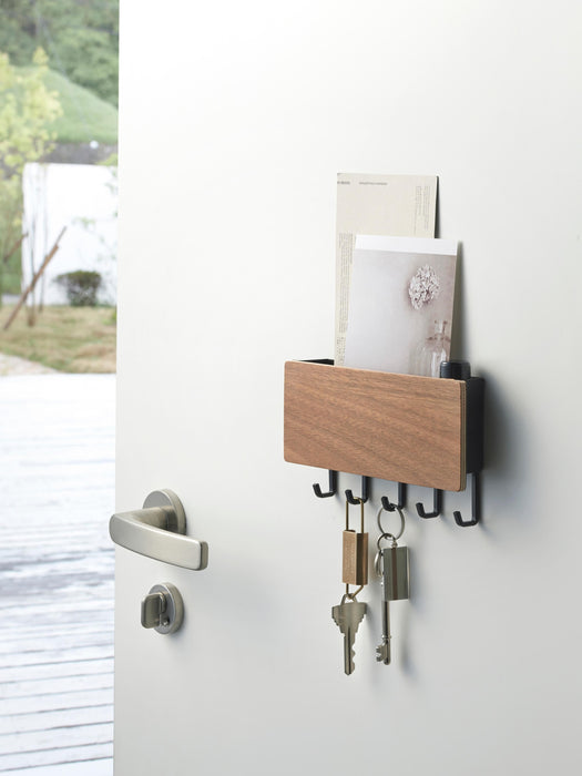 Wall-Mounted Coat Rack Rin with Magnetic Back
