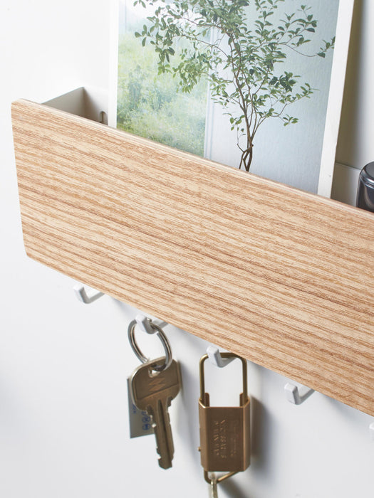 Wall-Mounted Coat Rack Rin with Magnetic Back