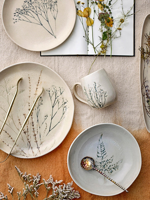 Handmade Breakfast Set Bea with Grass Motif, 4 People, Set of 12