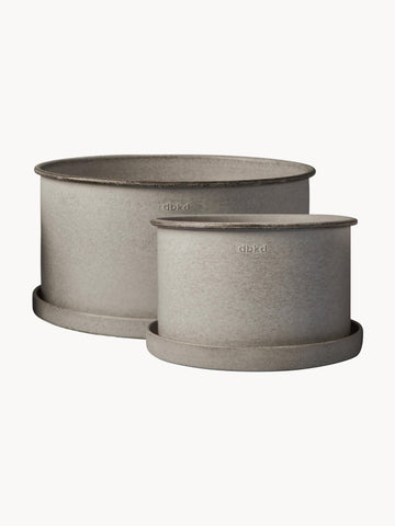 Outdoor Plant Pots Out, Set of 2