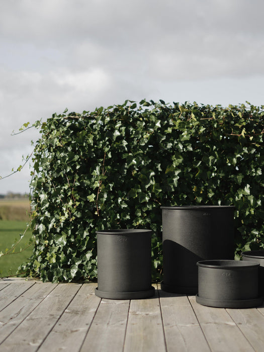 Outdoor Plant Pots Out, Set of 2