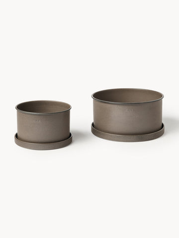Outdoor Plant Pots Out, Set of 2