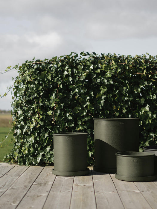 Outdoor Plant Pots Out, Set of 2